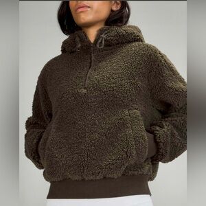 Lululemon Cropped Textured Half-zip Fleece Pullover in Dark Olive